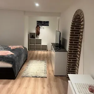 Innenstadt Souterrainwohnung Apartment Lübeck