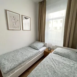 3 - - Private Parking - Mallibase Apartment Hannover