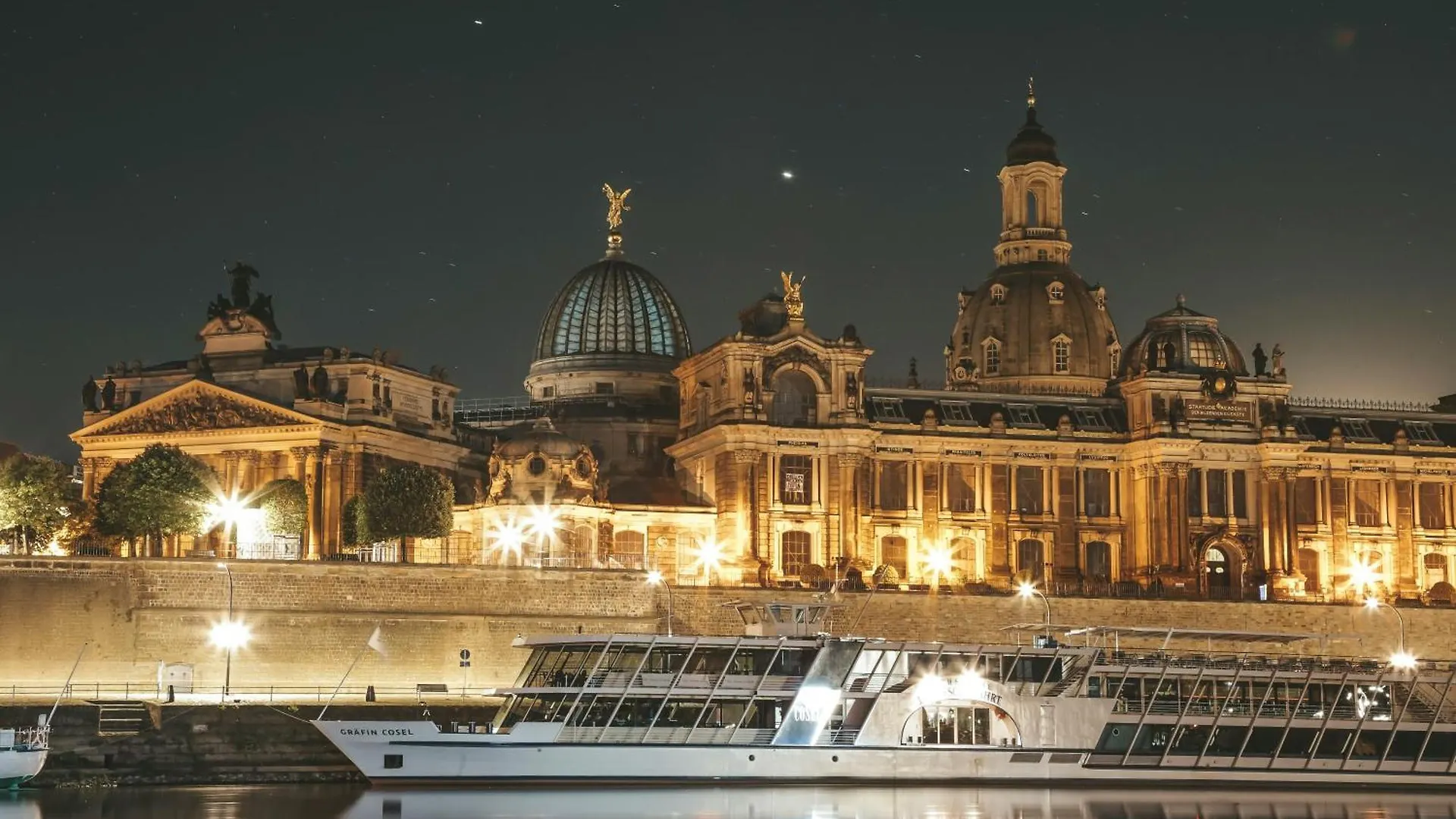 Zentrale, Gemuetliche Wohnung In Dresden