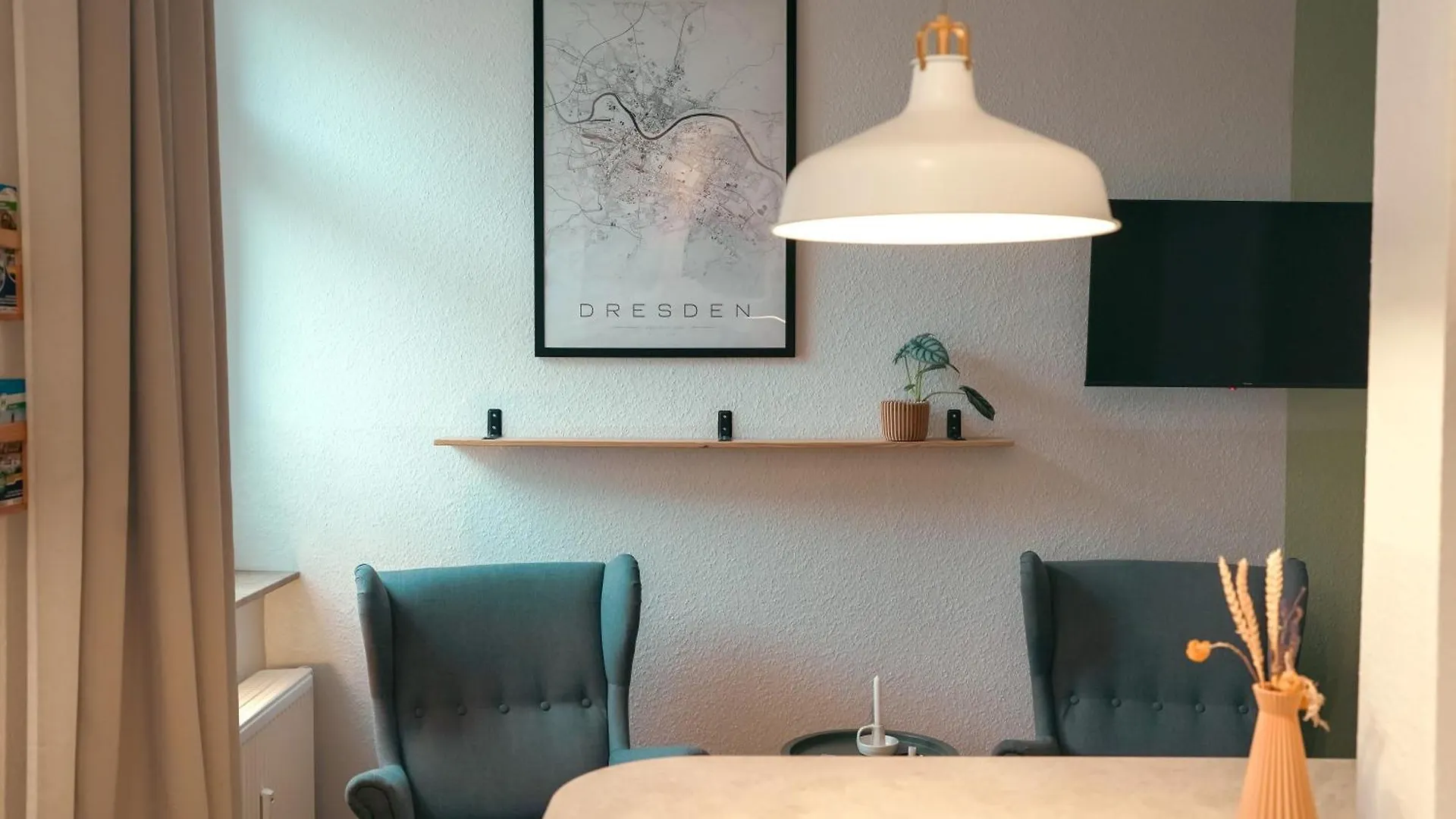 Zentrale, Gemuetliche Wohnung In Dresden